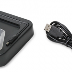 IS03 純正充電器発売で サードパーティvs純正充電器の争いに?