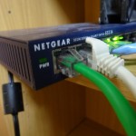 フレッツ網用に使用していた基幹HUBを交換。消費電力が約1/7に