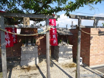 たま大神明が祭られています。