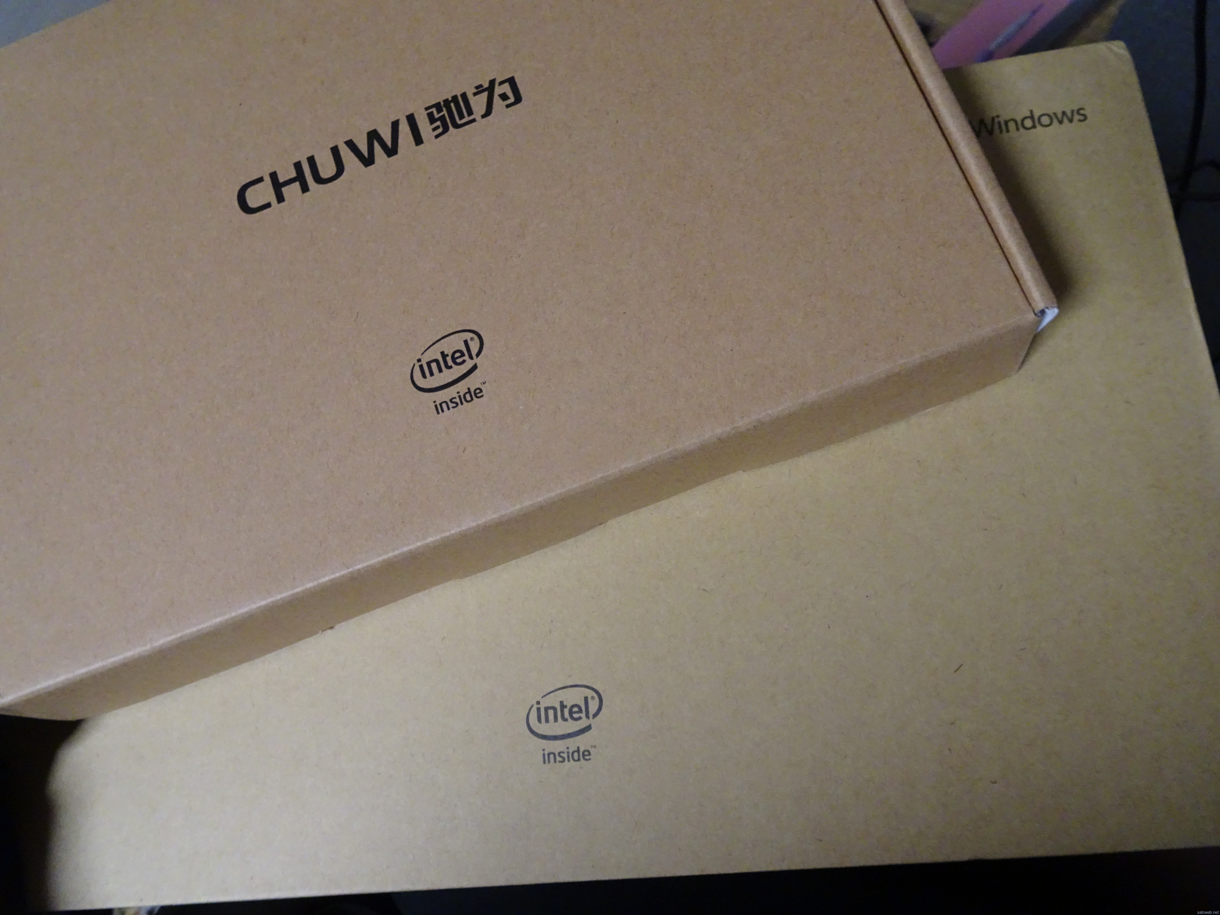 Chuwi Hi10 がようやく到着。 いつのまにかDualBootではなくWindows10単体になっていた。