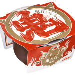 1/1からauショップでアンケートに答えるとおみくじ付きおしるこ「鬼甘いしるこ」を配布。
