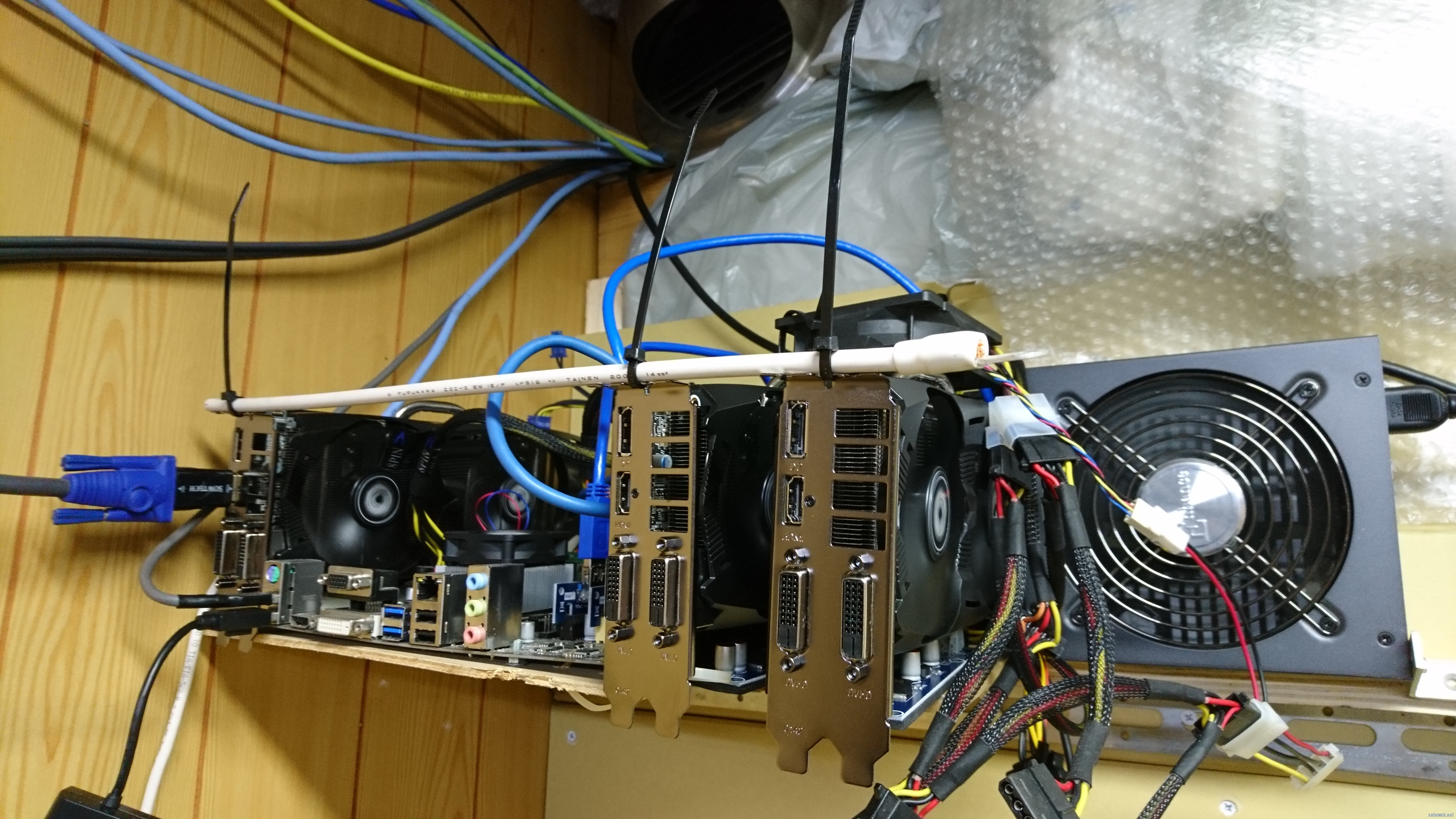 PCI-Ex1-x16ライザーガードの初期不良に悩まされる。