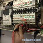 100/200Vが同時に使えるコンセントを増設してみた。