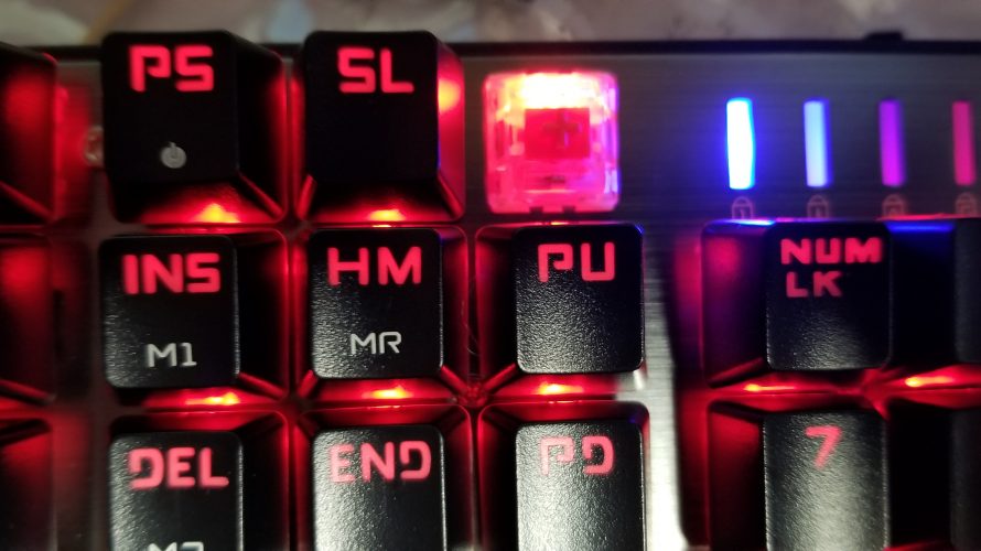 LEOBOG、赤軸キーボードがチャタリングしはじめたので 赤軸を唄うものに買い替えてみた。